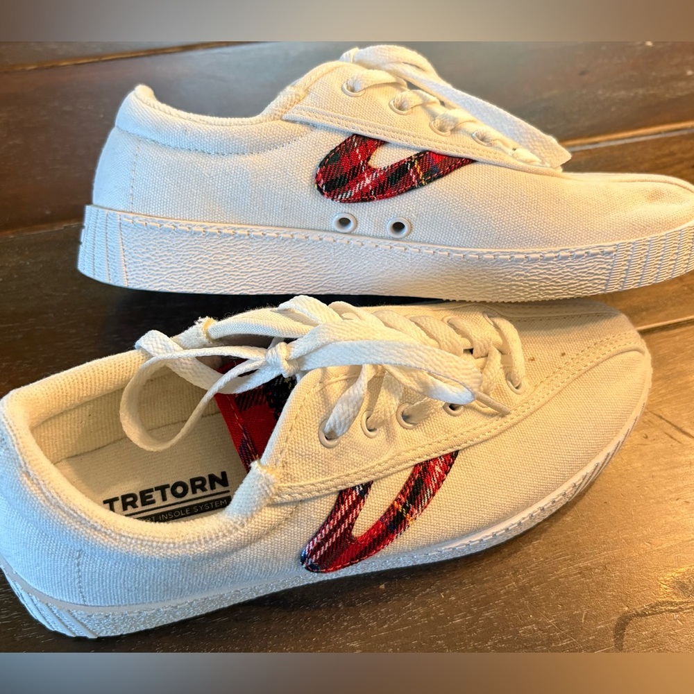 Tretorn Nylite Canvas Sneakers Tartan Red Plaid tennis shoe Classic Size 6.5